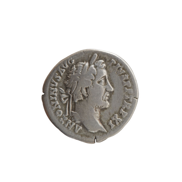 Denarius, Antoninus Pius (86–161; Roman emperor 138–161), issuer. Obverse: head of the emperor in a
