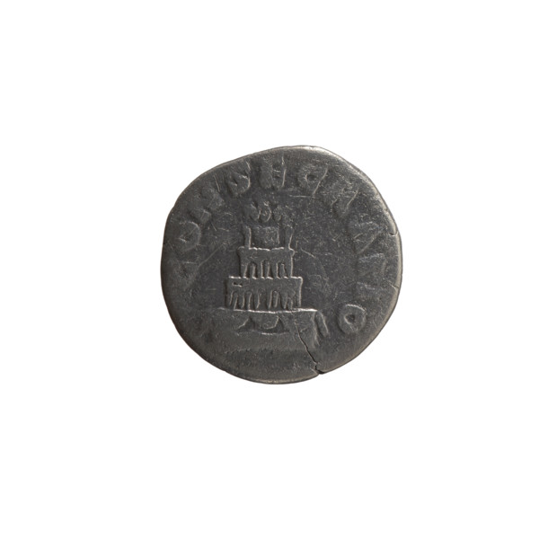 Denarius of Lucius Verus (issuer) and Marcus Aurelius (issuer), posthumous Antoninus Pius (86–161).