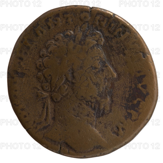 Sestertius of Marcus Aurelius (121–180; Roman emperor 161–180). Obverse: Head of Marcus Aurelius in
