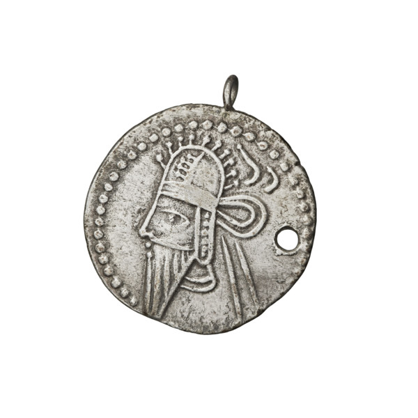drachma, Artabanos IV (king of Parthia; 213–224 AD); iconography: helmets, Arsakes I (king of