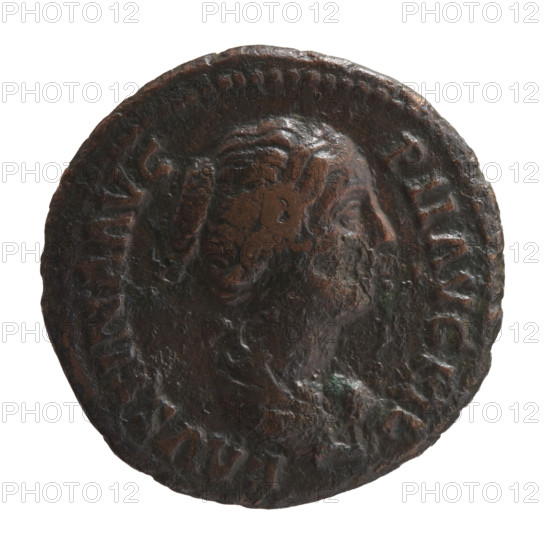 Draped bust of Faustina II facing right, inscription FAVSTINA AVG - PII AVG FIL; reverse: Juno