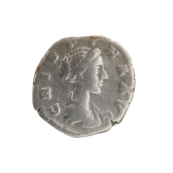 Denarius. Obv: Draped bust of Crispina facing right, inscription 'CRISPINA AVG'. Rev: Rectangular