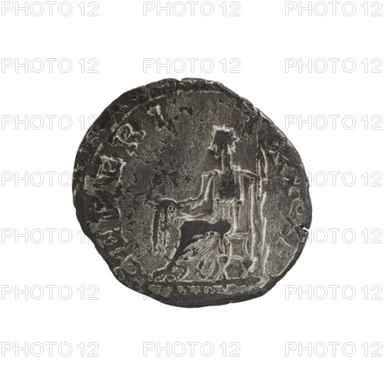 denarius (subaerate), Elagabalus (204–222; Roman emperor 218–222). Obv.: IVLIAMAESAAVG — draped