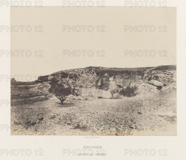 View of the cave of Jeremiah, near Jerusalem, Jérusalem. Grotte de Jérémie, photograph, page,