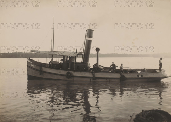 Tugboat Johanna, Ocean Harbor Belawan, photograph, The tugboat 'Johanna'. Numbered: 200. Part of