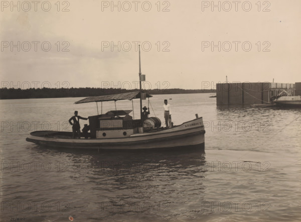 Motorboat 'Kromhout', Ocean Harbor Belawan, photograph, Motorboat 'Kromhout'. Numbered: 214. Part