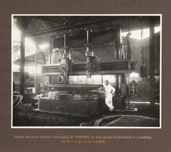 Bottom of first body Evaporation Sf. Gending ... In the foreground the tube plate, album page,