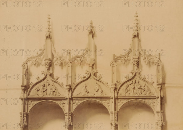 Details of the three stone seats in the Kloosterkerk Ter Apel, photograph, annotation: 'Ter Apel,
