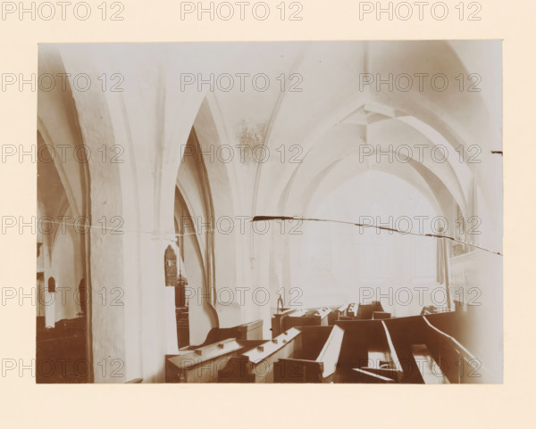 Interior of the St. Nicholas Church in Wijhe, photograph, annotation: 'Dutch Reformed Church in