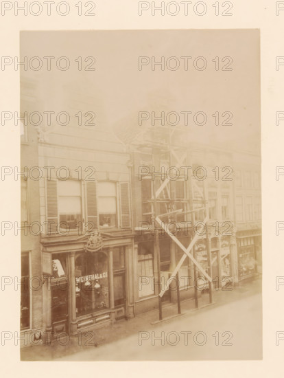 Diezerstraat 43 in Zwolle, photograph, annotation: 'Zwolle', annotation: 'Woonuis Diezerstraat 43