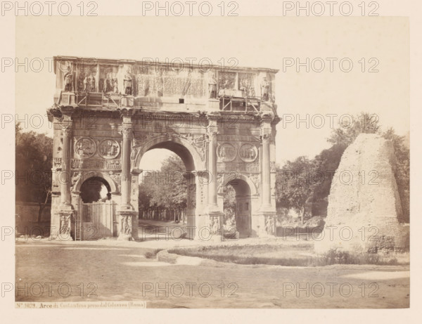 Arco di Costantino preso dal Colosseo (Roma), Triumphal Arch of Constantine in Rome, Italy,