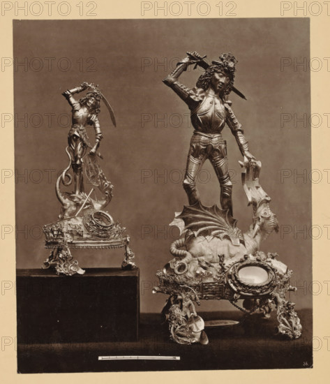 Reliquienbehälter with the figure of salvation. Georg, Two gold-plated silver reliquaries depicting