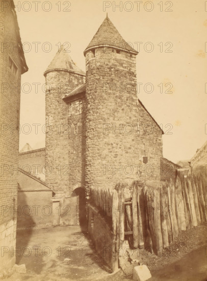 View of the Helpoort in Maastricht, photograph, inscription: 'Helpoort Maastricht', name: 'S.