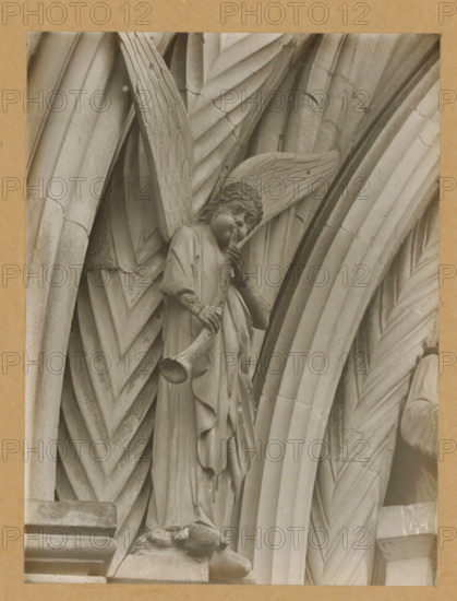 Detail of the Princely Portal in Bamberg Cathedral, Princely Gate, Synagogue, Posaunenengel vl,
