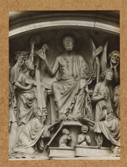 Detail of the tympanum of the Fürstenportal in Bamberg Cathedral, Fürstentor, Tymphanon, Christ
