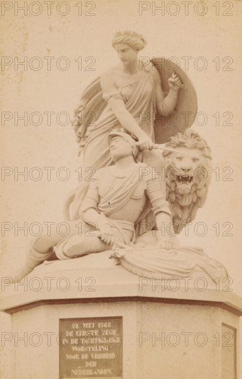 Graaf Adolphus monument in Heiligerlee, photograph, name: 'Fr. Jul von Kolkow court photographer