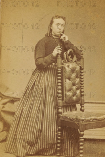 Portrait of an unknown woman from the Marmelstein family, photograph, carte-de-visite,