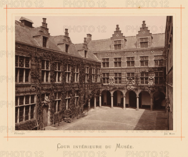 Courtyard of the house of Christoffel Plantijn, Cour intérieure du Musée, page, photomechanical