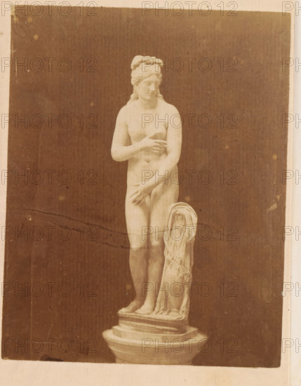 Sculpture of the Capitoline Venus in the Capitoline Museums in Rome, photograph, page, Capitoline