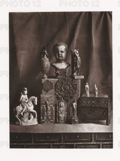 Various objects, displayed during the Exposition Rétrospective of 1873 in Tours, France, page,