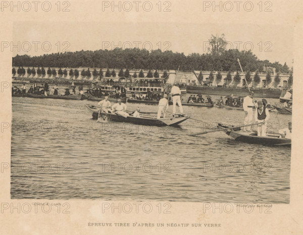 Rowers with spectators on the rowing course, page, photomechanical print, inscription: 'Épreuve