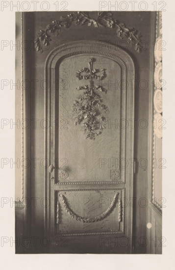 Wooden decorated door in the house of Antonin Terme, photograph, page, Liège, c. 1880 - in or
