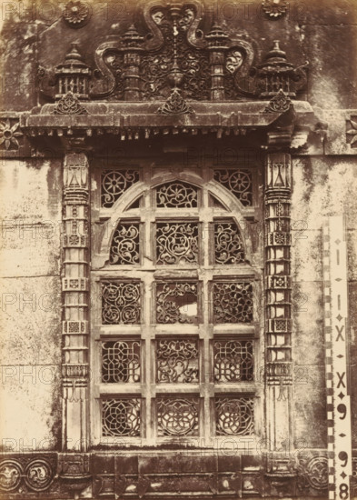 Window of the Shapoor Mosque in Ahmedabad, The Shápoor Mosque.- Window of perforated stone,
