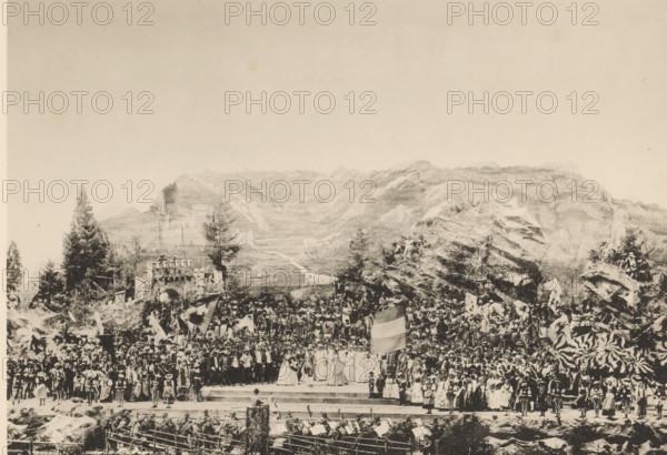 Festakt. Schlussbild, View of the final performance of the Calven-Feier in Chur, page,