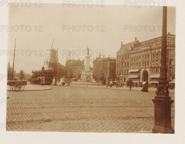 Caland Monument at Van Hogendorpplein in Rotterdam, photograph, Van Hogendorpplein in Rotterdam