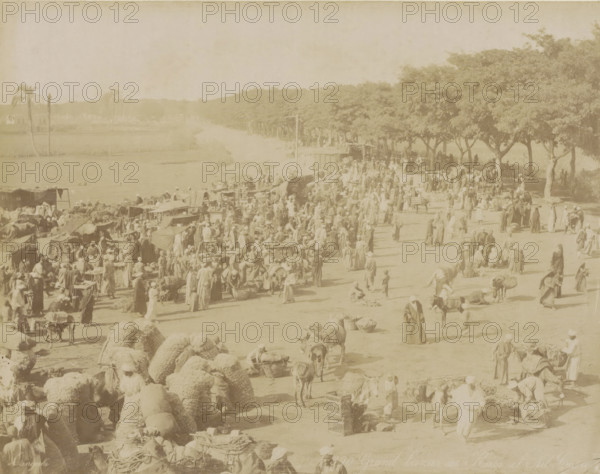View of the market of Qasr an Nil in Cairo, Grand Bazaar, Kasr el Nil Caire, photograph, Part of