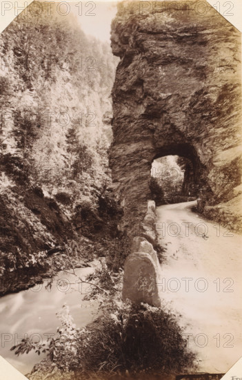 Taminakloof, album page, photograph, This photo is part of an album., annotation: 'Ragatz - Tamina