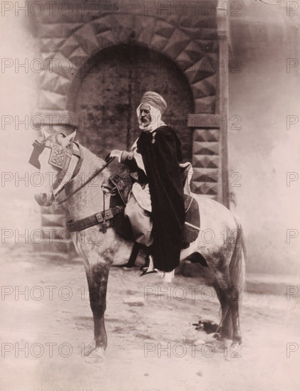 Officer on horseback, probably in Algiers, Officer Indischene, photomechanical print, inscription: