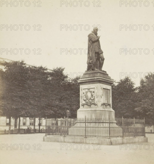 Plein The Hague, View of the statue of William of Orange by Louis Royer on the Plein in The Hague,