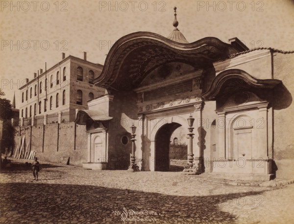 Sublime Porte in Istanbul, Sublime Porte, photograph, number: '195.', photographer: Sébah &