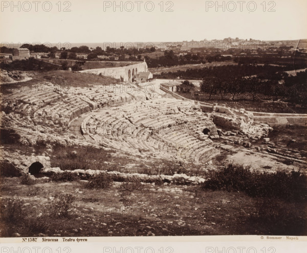 Teatro greco, View of the ruins of the Greek amphitheater in Syracuse, Sicily, Siracusa,
