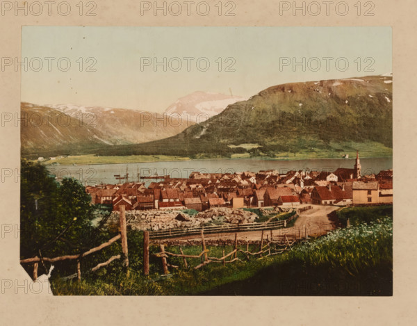 Village view in Norway, photomechanical print, Norway, cliché maker: anonymous, 1860 - 1900,