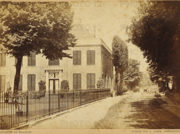 View of a street in Haarlem, Environs de Haarlem, cabinet photograph, number: '25', Haarlem,