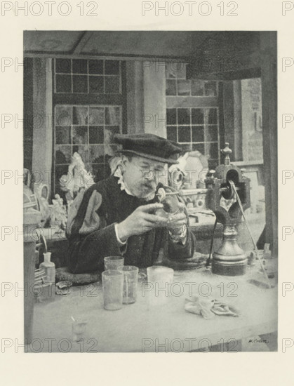 Man engraving on glass, Le Graveur sur fout, photomechanical print, photographer: Henri Colon,