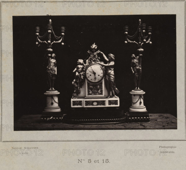 Clock and two candlesticks, photograph, page, inscription: 'Photographie, inaltérable.', number: