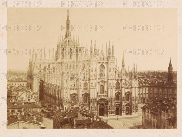 View of the Milan Cathedral, photograph, signature: 'Fotografia Artistica P. Pozzi Milano',