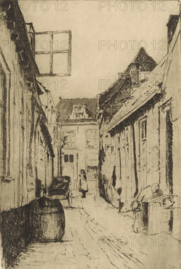 Street in Voorburg (original title), print, In the foreground a rain barrel by a house with an open
