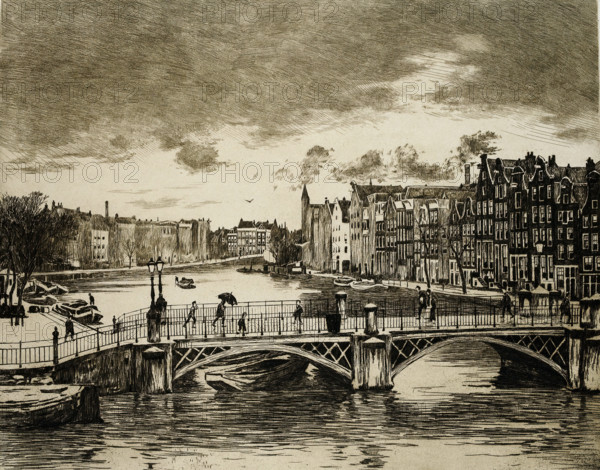 View of the Binnen-Amstel in Amsterdam, View of the Binnen-Amstel and the Halvemaansteegbrug