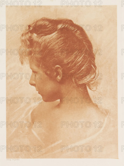 Primavera, Portrait of an unknown woman, page, photomechanical print, photographer: Robert Demachy,