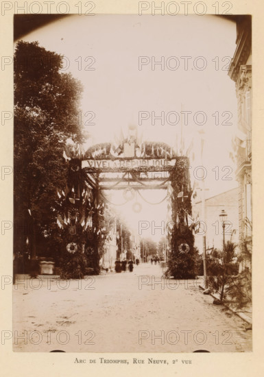 View of a triumphal arch on the Rue Neuve in Bergerac in honor of the entry of President Félix