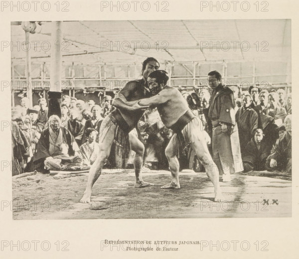 Représentant de lutteurs japonais, Sumo wrestling match in Tokyo, page, photomechanical print,