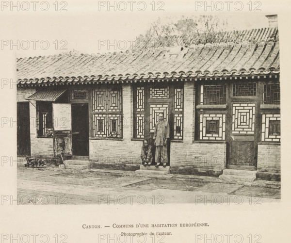 Part of the facade of a house in Canton, Canton. - Communs d'une habitation Européenne, page,