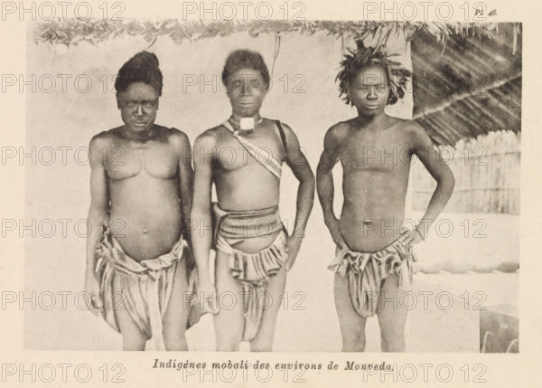 Portrait of three Mobali men near Monveda, Indigènes mobali des environs de Monveda, page,