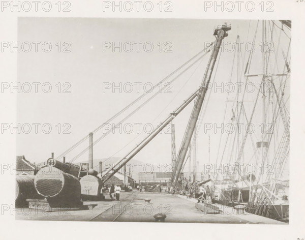 Port crane at Port Arthur, page, photomechanical print, number: '26', photographer: AN Ljupova,