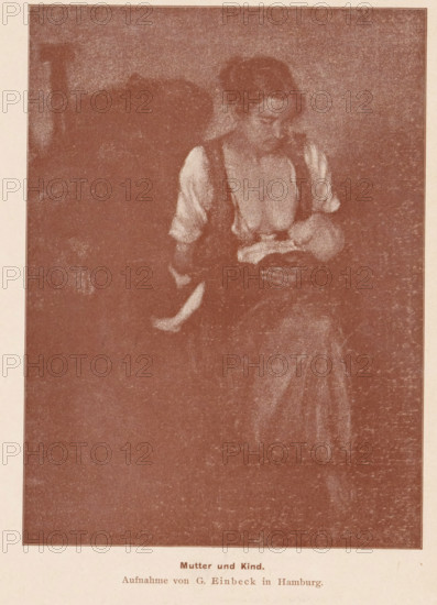 Portrait of an unknown woman with a child at the breast, Mutter und Kind, page, photomechanical