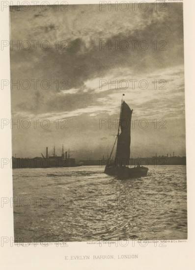 Sailing ship (presumably) on the Thames in London, page, photomechanical print, photographer: E.